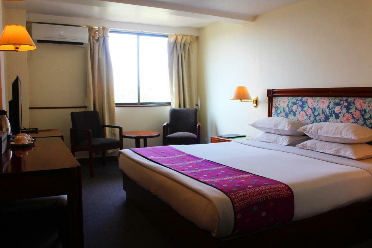 Alfa Hotel Rangoon Eksteriør billede