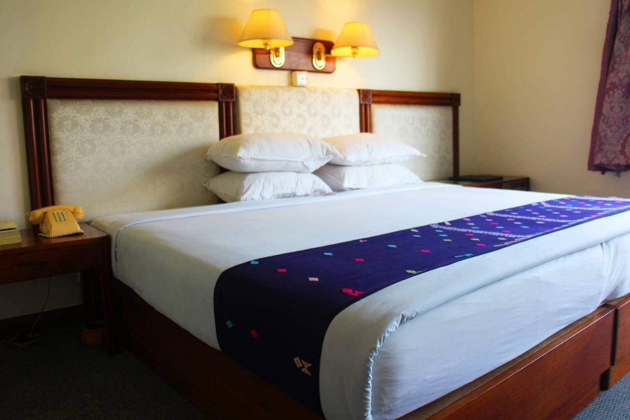 Alfa Hotel Rangoon Eksteriør billede